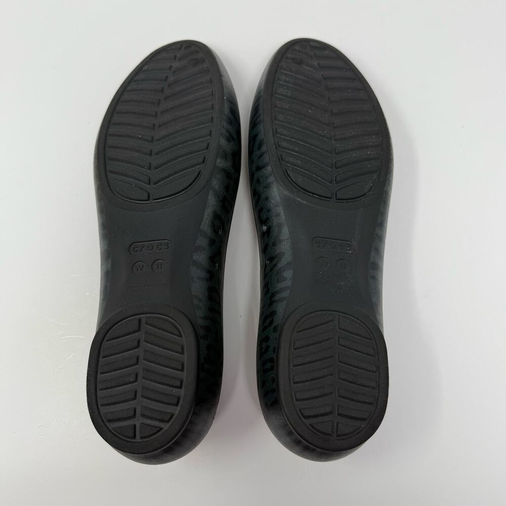 Crocs Flats Women's 11 Leopard Print Black Grey Lina Shiny Preppy Normcore EUC - Picture 9 of 9